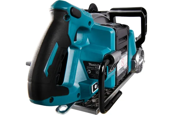 Аккумуляторная дисковая пила Makita RS002GZ