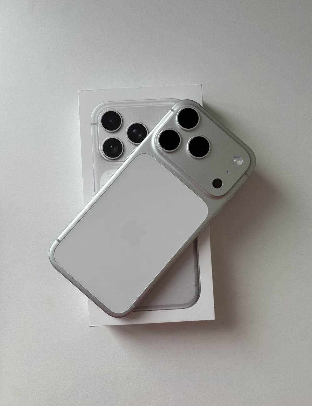 Apple iPhone 17 Pro Max "Silver"