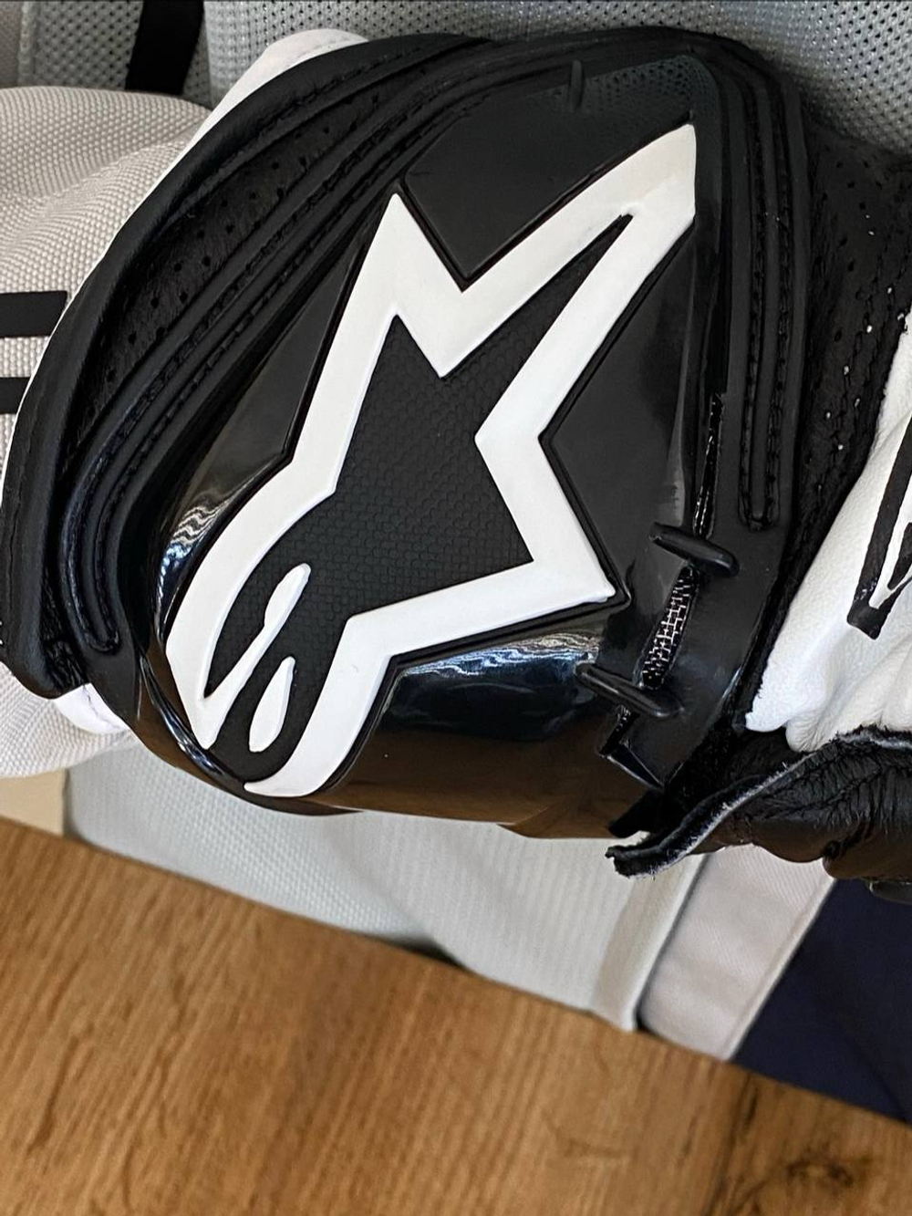 Astar Supertech Gloves