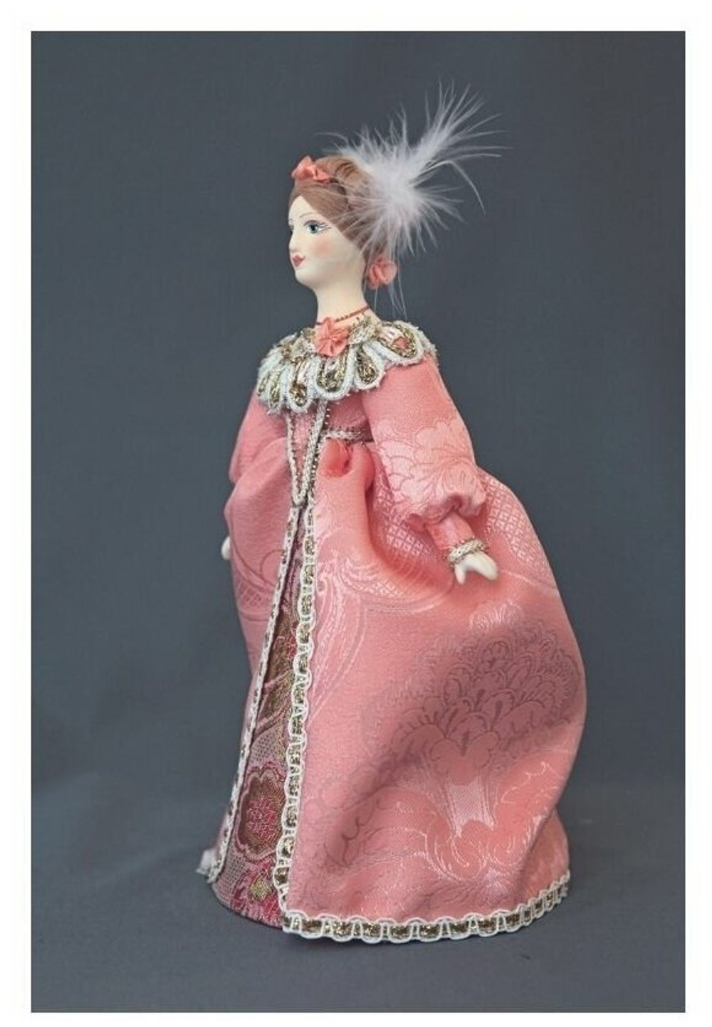 Кукла коллекционная Дама в придворном платье.