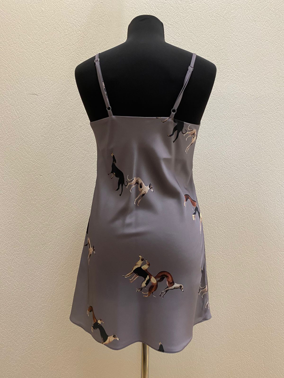 Шелковая комбинация 85см с борзыми серебро в 44 размере