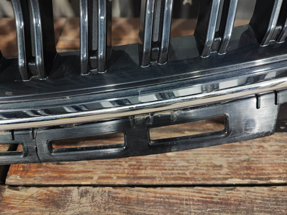 Решетка радиатора Livan X3 Pro 22-нв Б/У Оригинал 8894508384