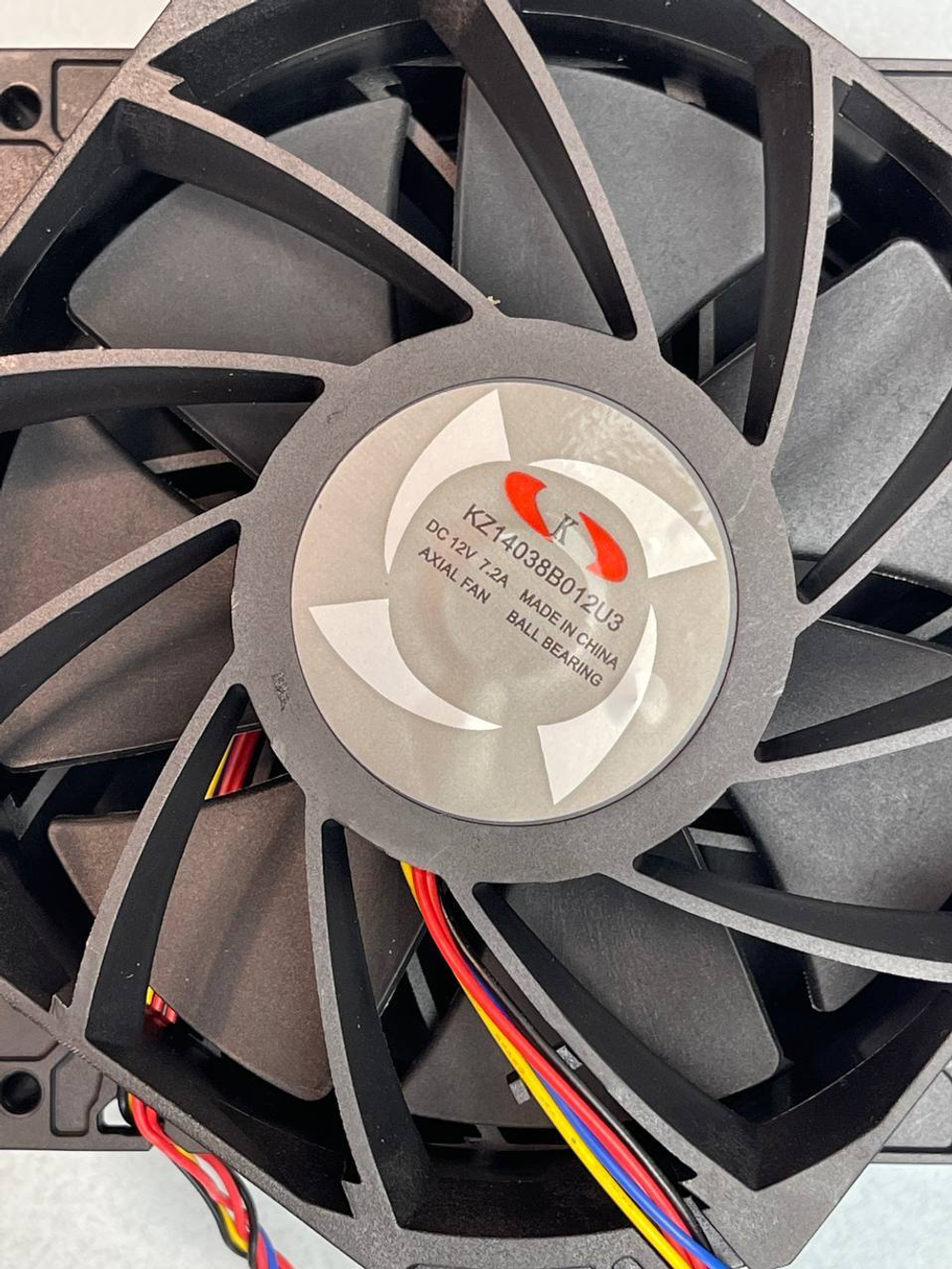 Вентилятор KZ Replic (+) KZ14038B012U3, 6 pin