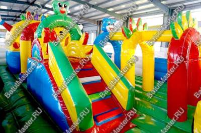 Коммерческий надувной батут "Радужный город" 10*6*3 м