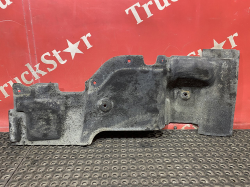 Шумоизоляция двигателя правая