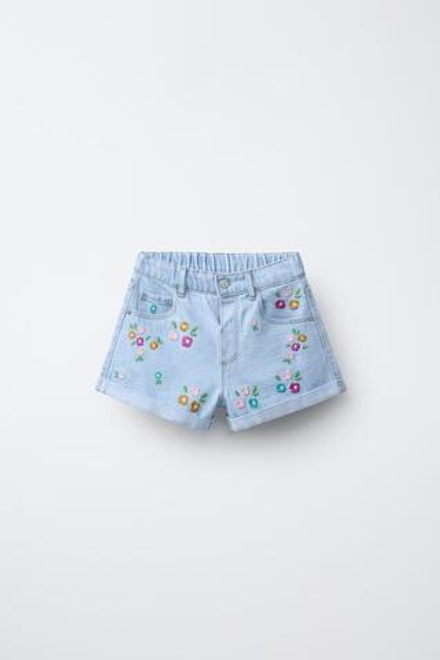ZARA ДЖИНСОВЫЕ ШОРТЫ С ВЫШИВКОЙ, ГОЛУБОЙ