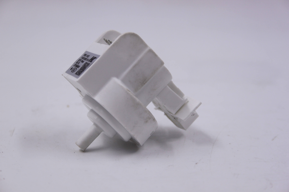 Датчик уровня воды стиральной машины Midea 17438100001348