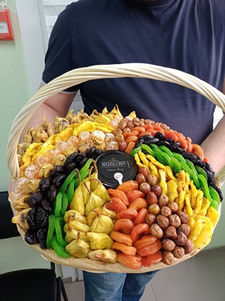 Корзина с сухофруктами " Радужное Счастье"