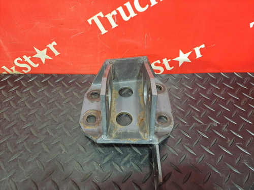 Кронштейн стойки стабилизатора заднего