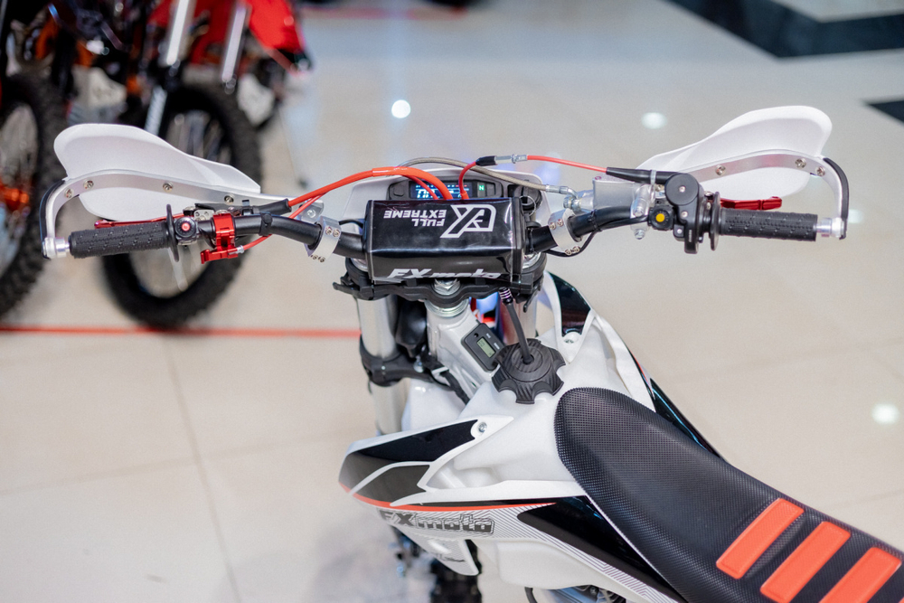 Кроссовый мотоцикл FXmoto CB300F 300 CC 21/18 White