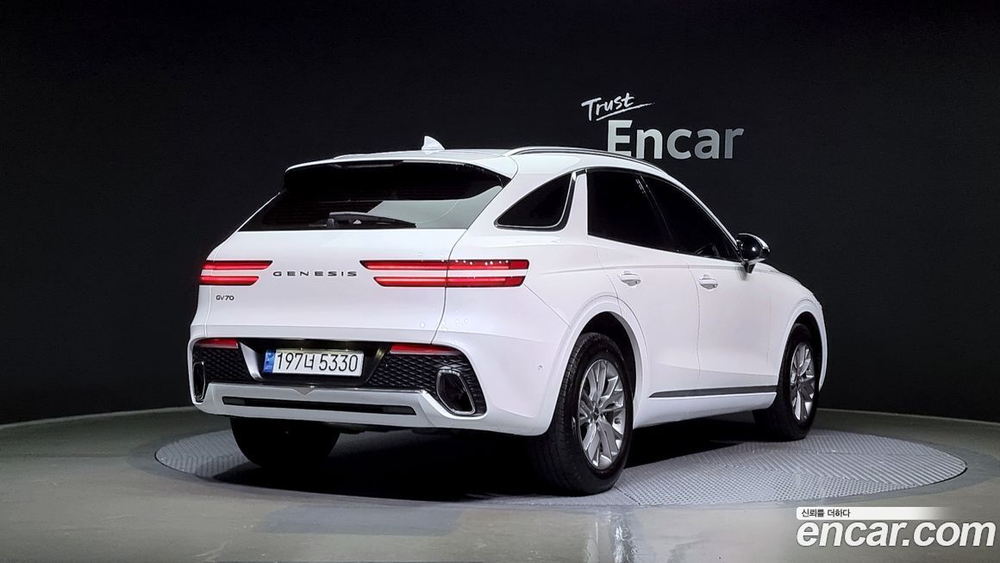 Genesis GV70 2.5T Бензин 2WD (03.2023)