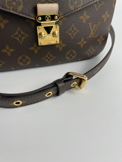 Сумка Louis Vuitton POCHETTE METIS