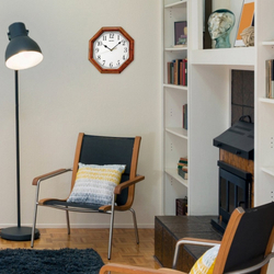 Настенные часы Seiko QXA529B