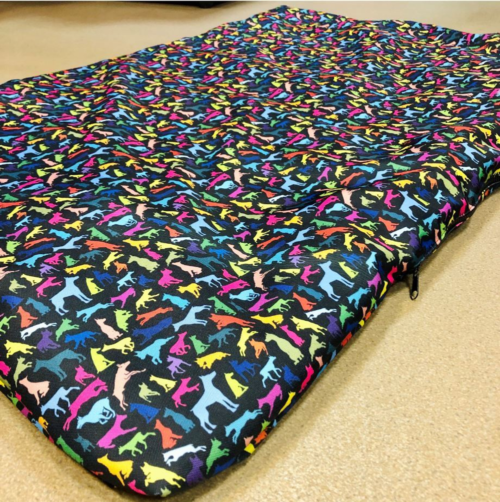 Матрас для собаки " Цветные силуэты"