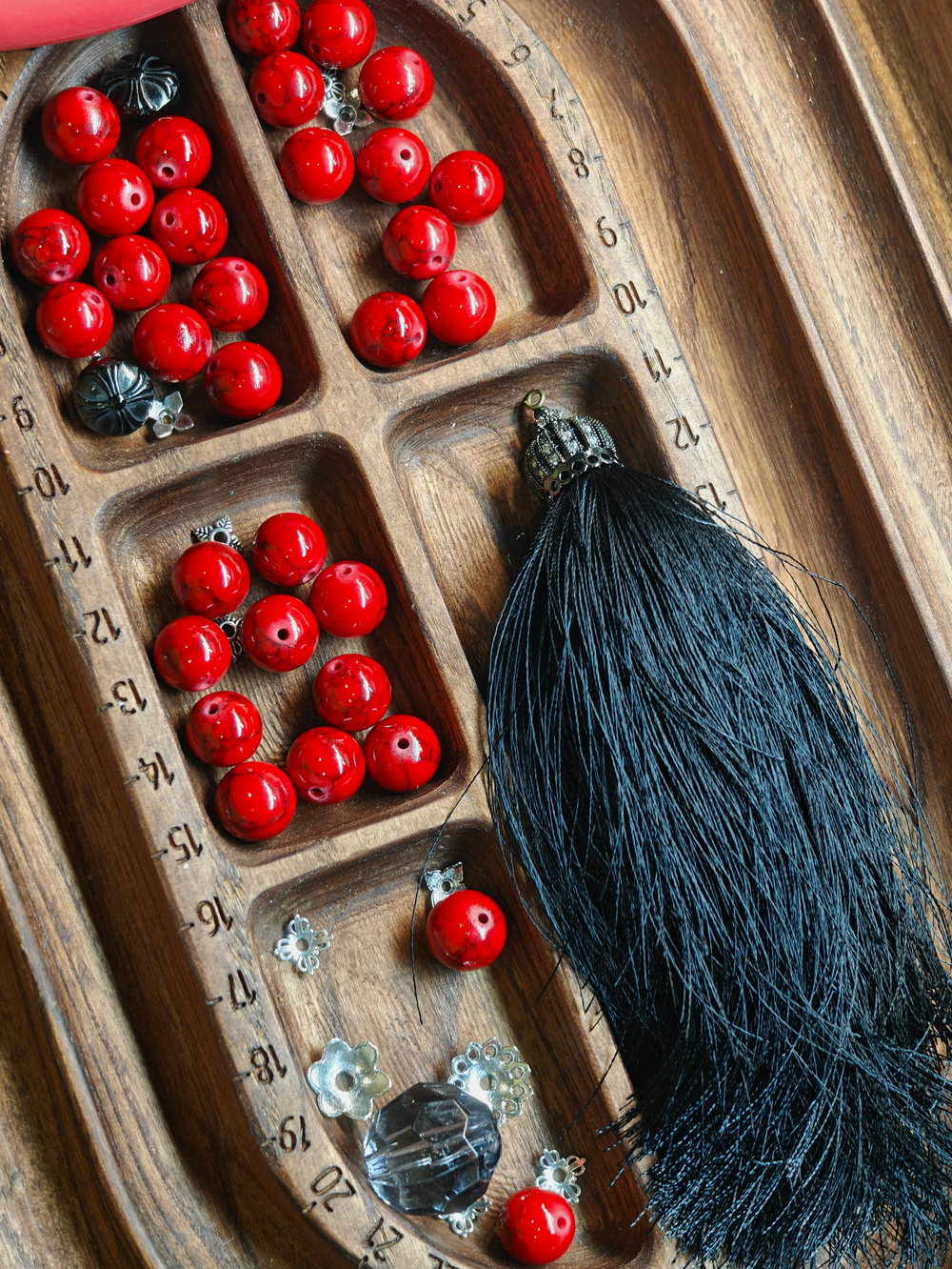 Четки из красного хаулита