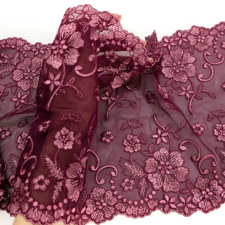 Вышивка на сетке БРУСНИКА, 21см