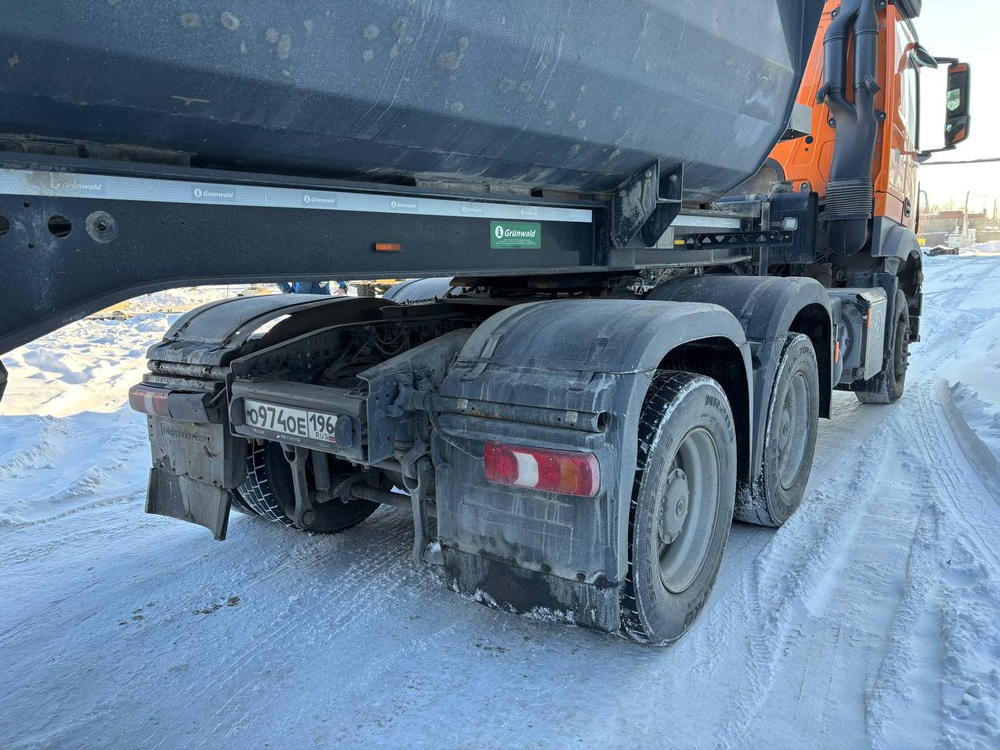 Mercedes-Benz AROCS 6x4 Седельный тягач 3348S AT (Дизельный, 12,8 л, 476 л.с., АТ)