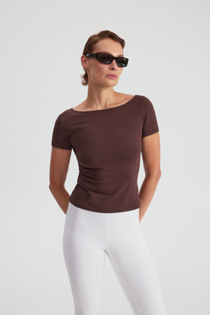 Футболка шоколад