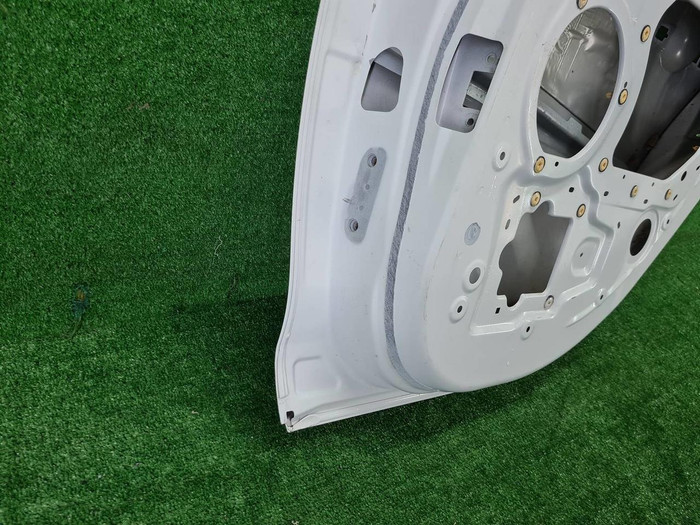 Дверь задняя правая Jaguar XE (2015-н.в.)