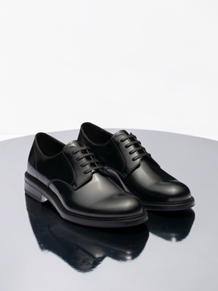 Броги Prada