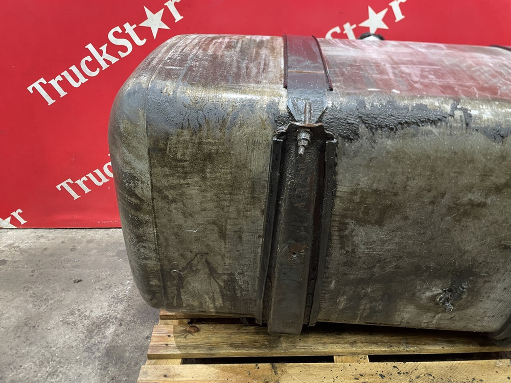 Бак топливный 650L