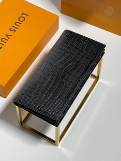 Бумажник Louis Vuitton из кожи крокодила