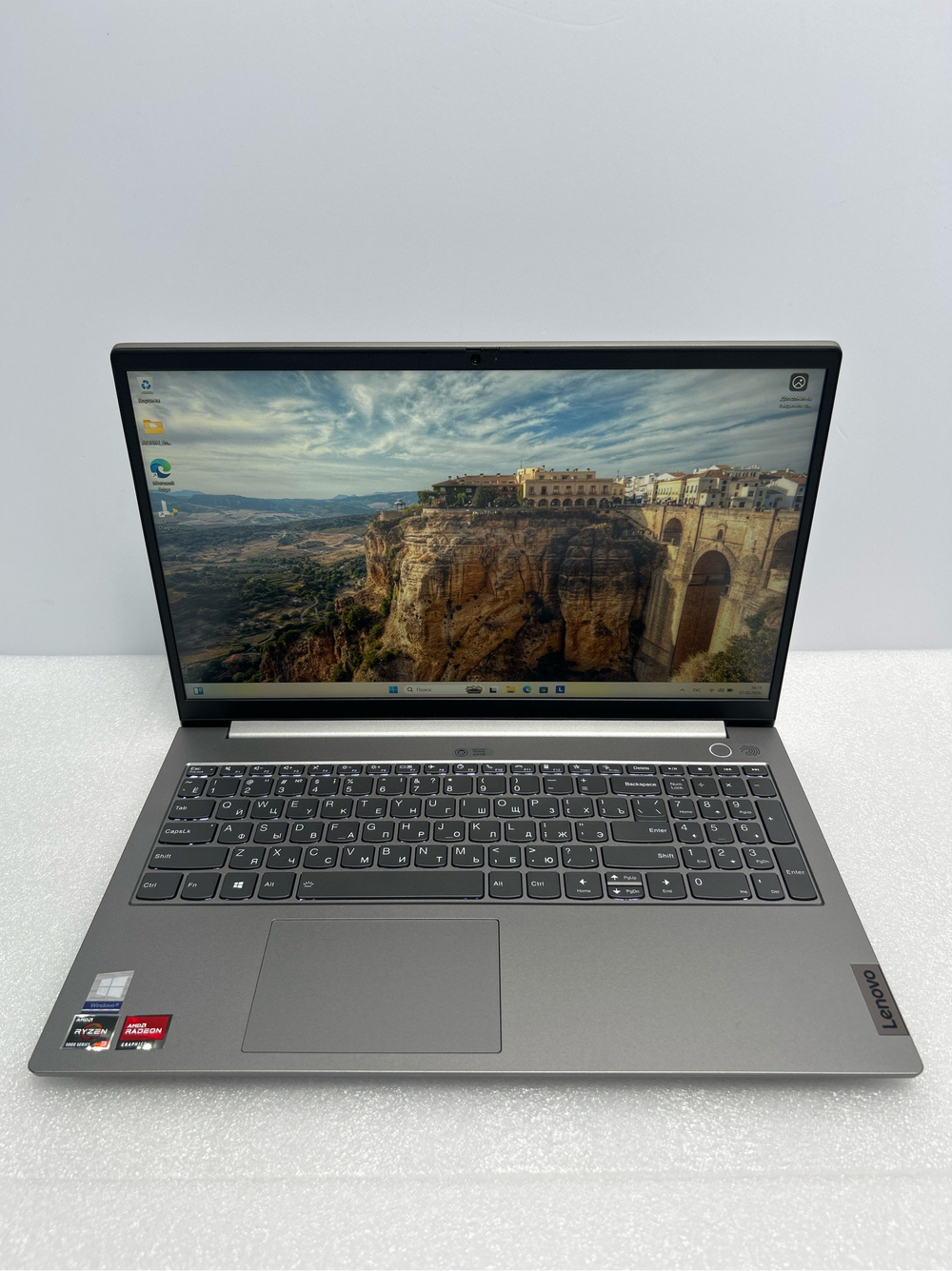 Ноутбук Lenovo ThinkBook 15 G3 ACL (21A40094RU) 15.6"/AMD Ryzen 3 5300U/RAM 4GB/SSD 256GB/AMD Radeon Graphics/1920x1080/IPS/Windows 11/Подсветка - кл:LED/Cеребристый. Состояние: A1