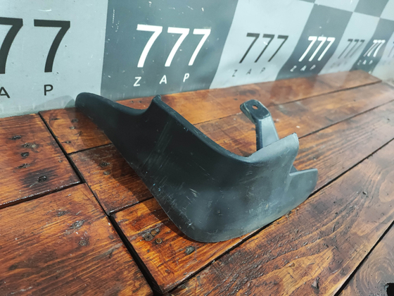 Брызговик передний левый Hyundai ix35 (LM) 10-15 Б/У Оригинал 868312S000