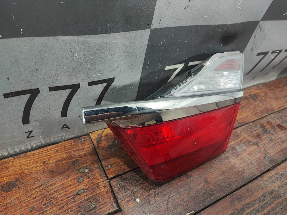 Фонарь задний правый Toyota Camry (XV55) 14-18 Б/У Оригинал 8158133291