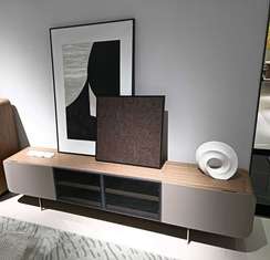 Тумба под ТВ SG-46, 220х51 см, бежевая экокожа, шпон ореха