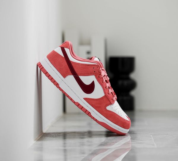 ЖЕНСКИЕ КРОССОВКИ NIKE DUNK LOW В ДЕНЬ СВЯТОГО ВАЛЕНТИНА ВЫПУСКАЮТСЯ В ЯНВАРЕ 2024 ГОДА ЖЕНСКИЕ КРОССОВКИ NIKE DUNK LOW В ДЕНЬ СВЯТОГО ВАЛЕНТИНА ВЫПУСКАЮТСЯ В ЯНВАРЕ 2024 ГОДА