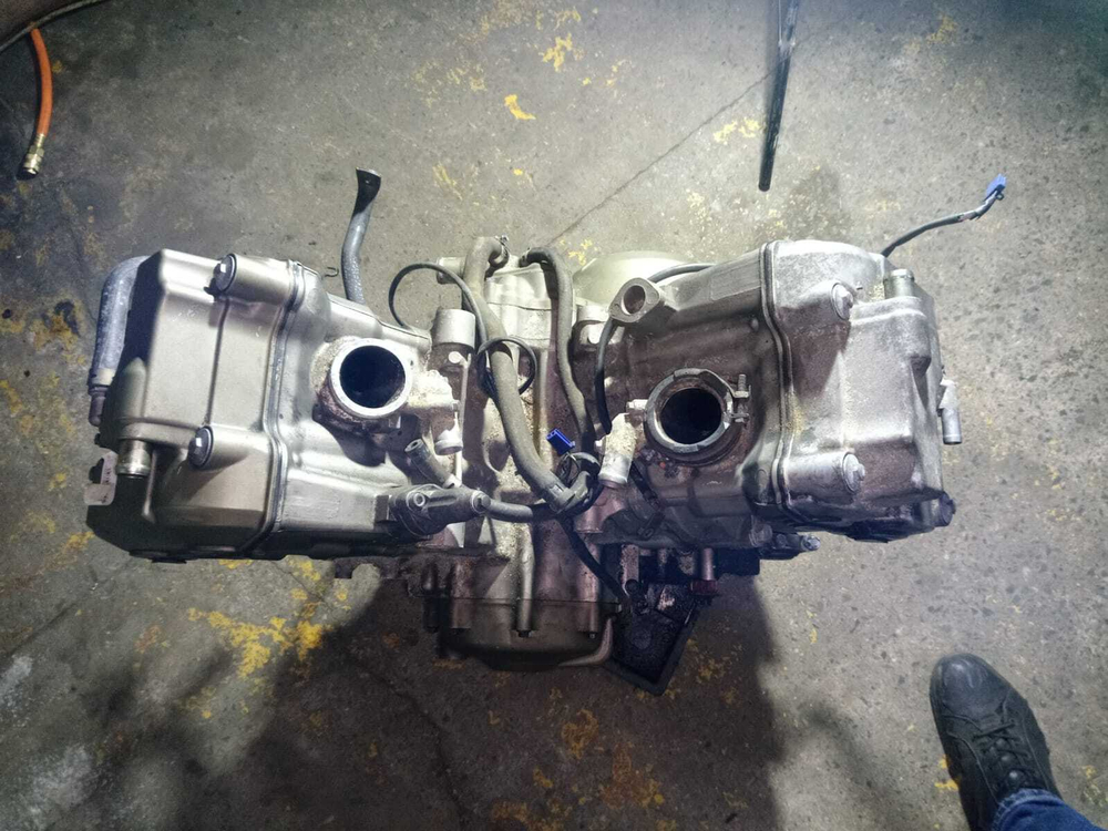 двигатель Honda XL1000 Varadero SD01 (без стартера и статора генератора)