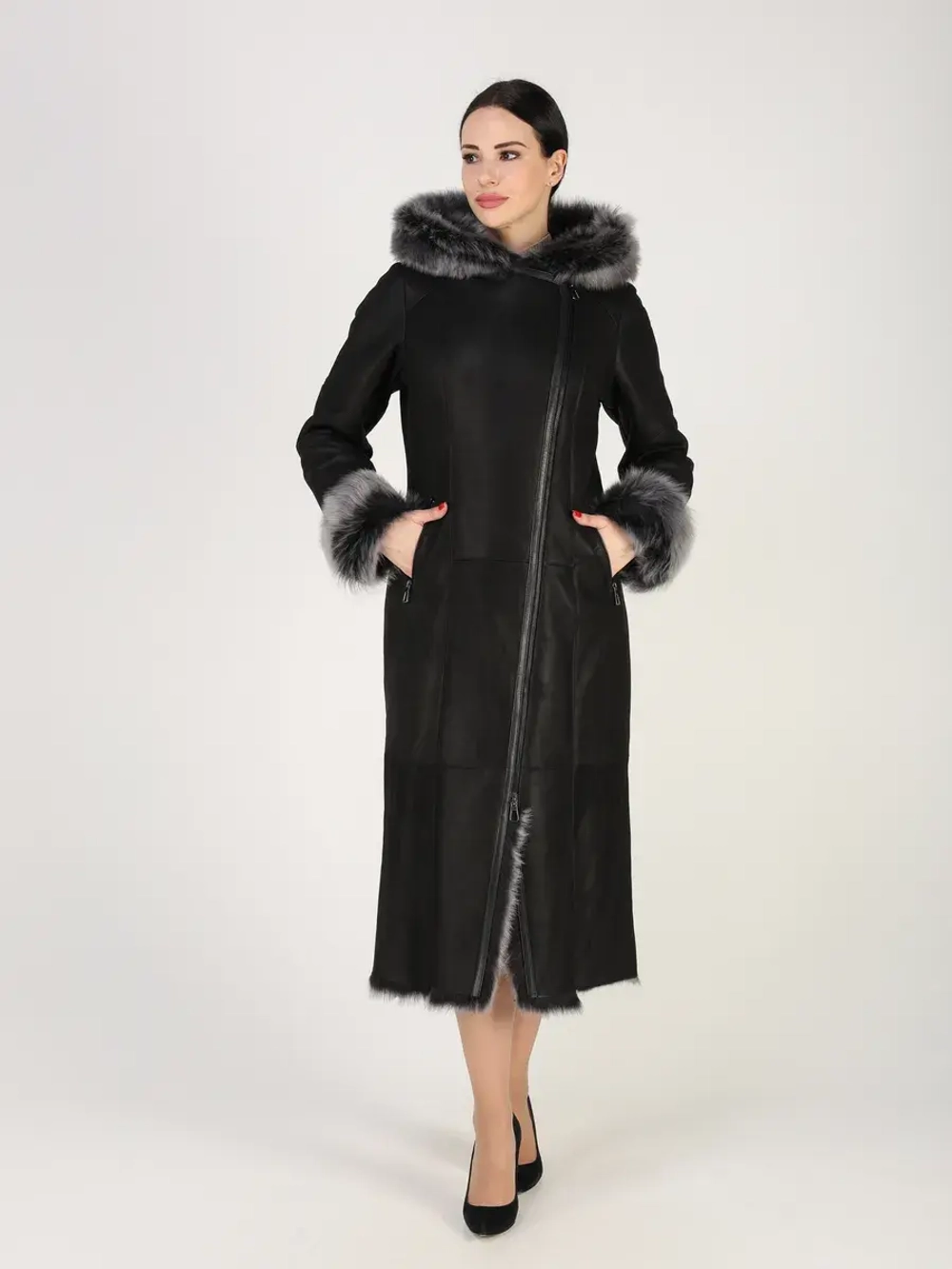 Дубленка зимняя натуральная с капюшоном длинная