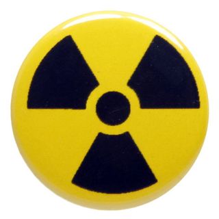 Значок Радиация 36 мм (031)