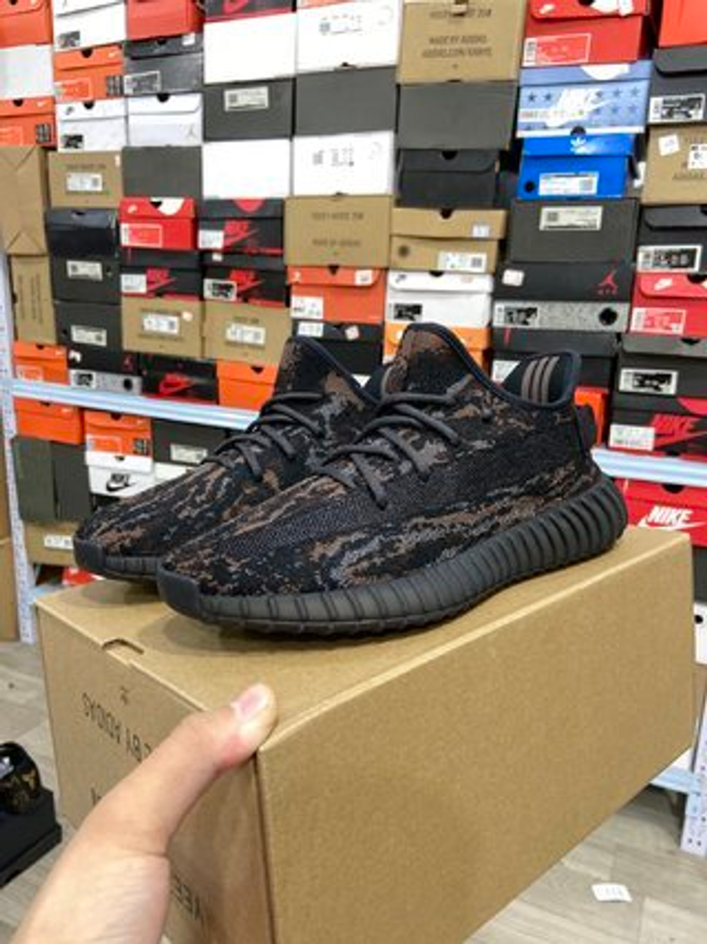 Купить кроссовки  adidas Yeezy Boost 350 V2 "MX Rock"