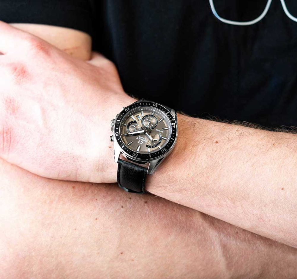 Часы Casio EFR-552L-5A