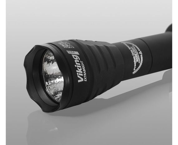 Тактический фонарь Armytek Viking Pro нейтральный свет