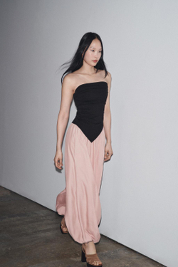 ZARA ТОП БЕЗ БРЕТЕЛЕЙ АСИММЕТРИЧНОГО КРОЯ, ЧЕРНЫЙ