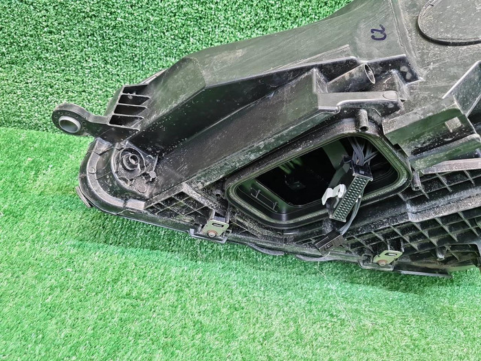 Фара правая Mercedes GLE V167 (2018-2024) LED