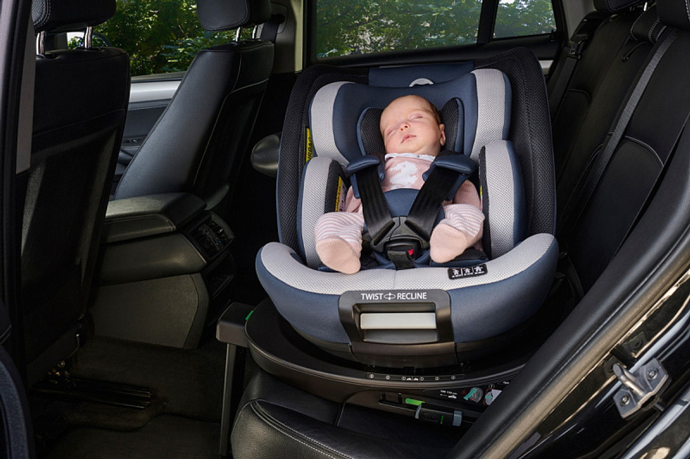 Автокресло Chicco Everone I-size Silver Ink