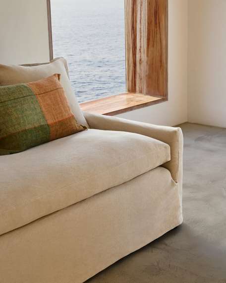 Чехол на 3-местный диван Zenira с подушками из хлопка и льна бежевого цвета, 230 см