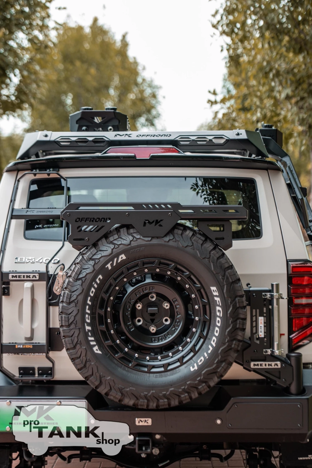 Площадка на 5-ое колесо MEIKA (AK1) с лесенкой MEIKA (AK11) и боковым креплением MEIKA(AK12)