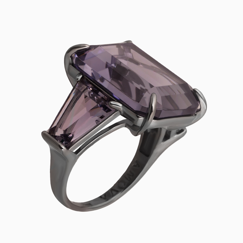 Серебряное кольцо с графитовым цирконом