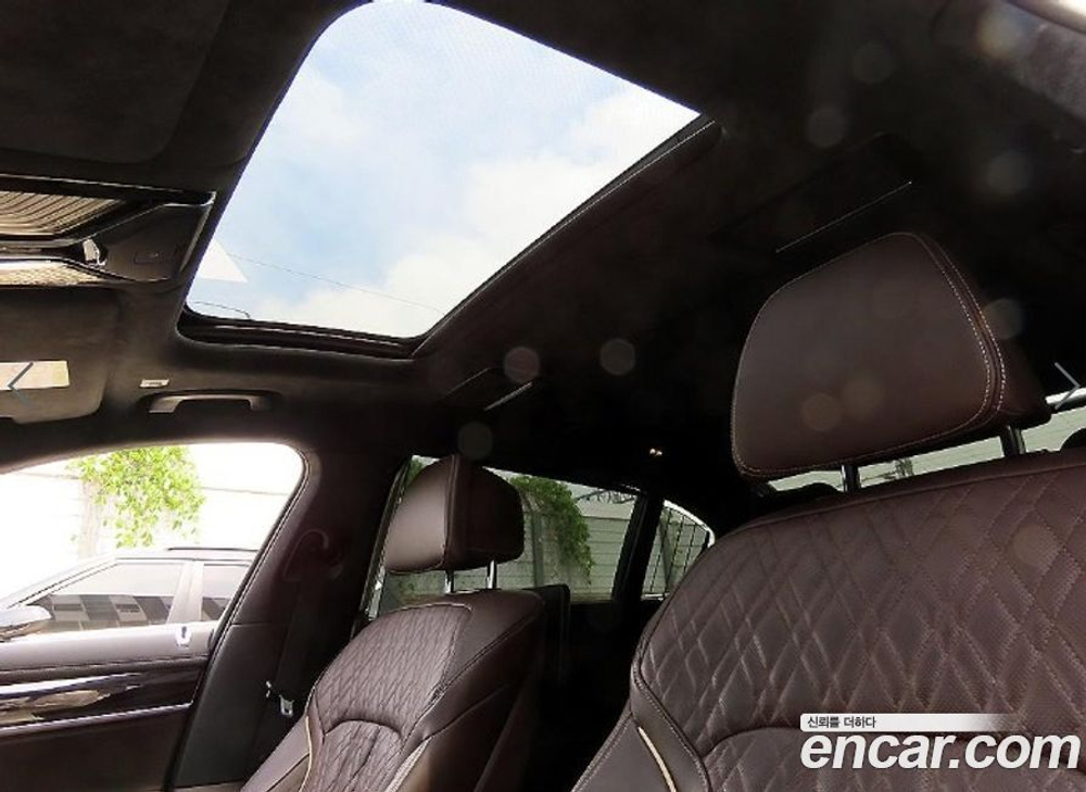BMW 7 Series (G11) 740Li xDrive M Sports (10.2020)