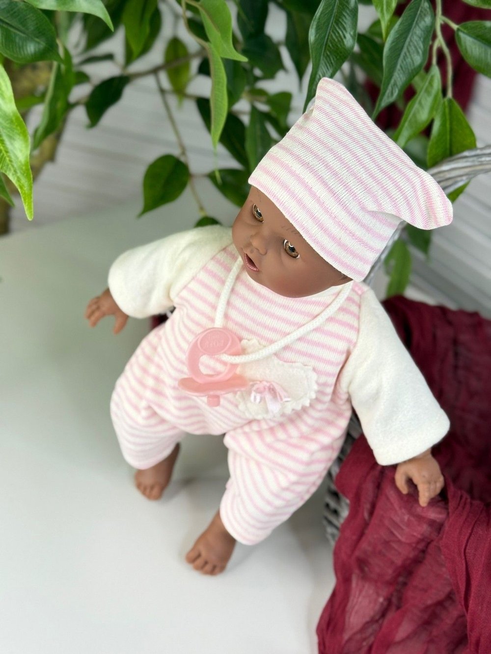 Кукла Nines 29см Golosito мягконабивная (N0624A3)