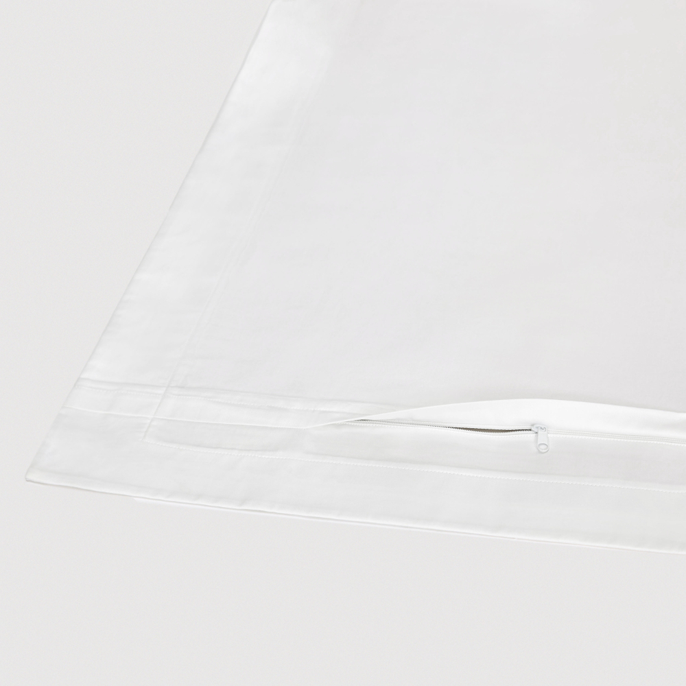 Постельное белье 2 спальное евро Сlaire&Caroll George белое с темно-коричневым кантом