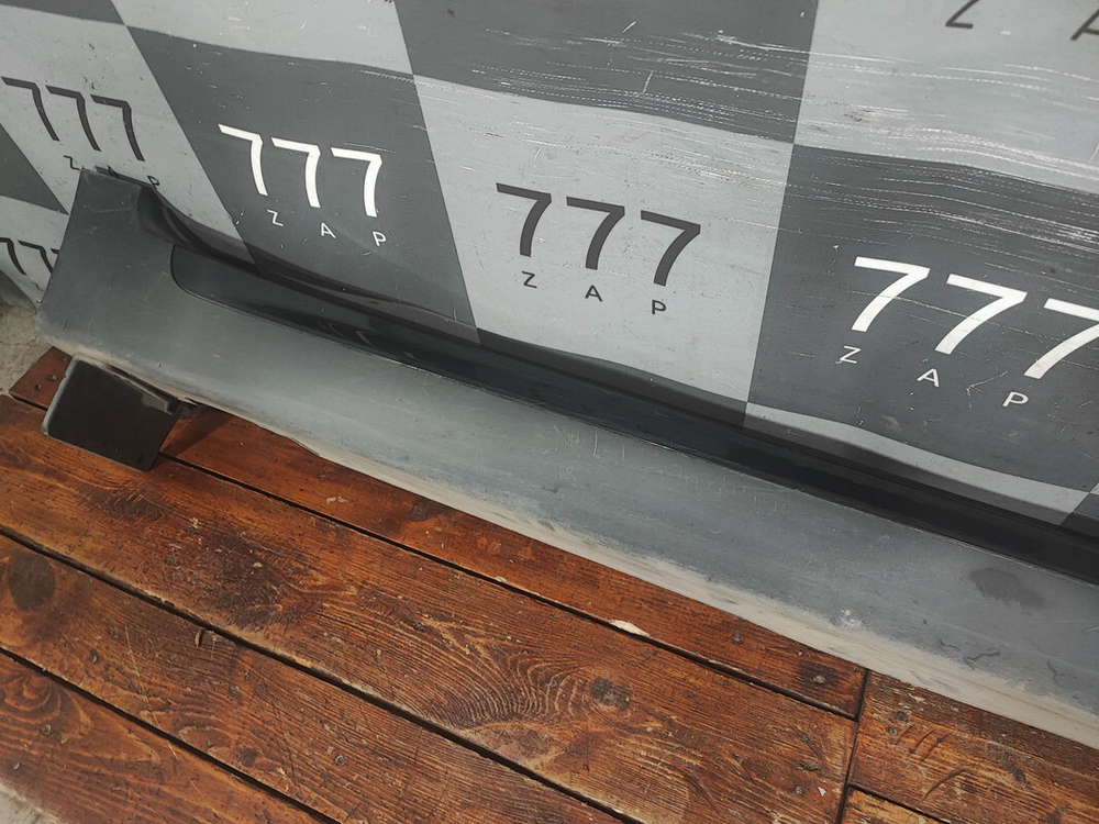 Накладка порога правого Kia Sportage 4 (QL) 16-22 Б/У Оригинал 87754F1110