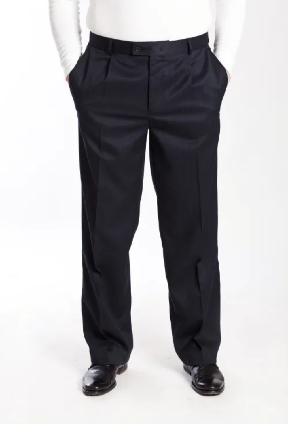 Брюки мужские классические прямые широкие чёрный офисные праздничные на праздник строгие тонкие демисезонные в офис на работу костюмные 66 размер