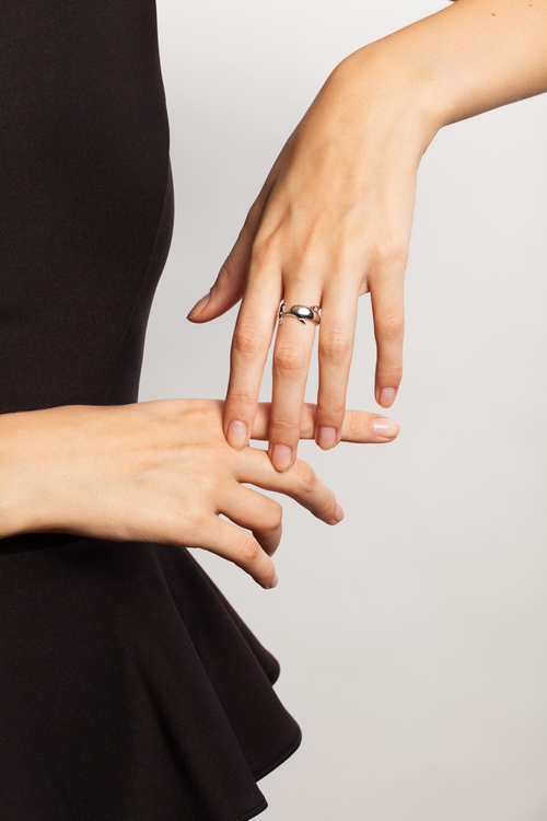 "Ирка" кольцо в серебряном покрытии из коллекции "Животные" от Jenavi