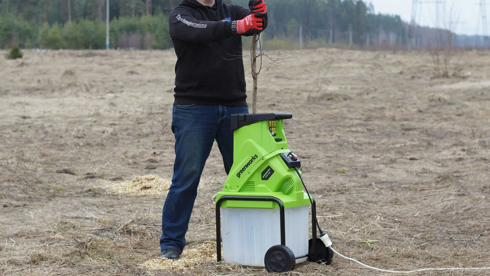 Измельчитель садовый электрический GREENWORKS GACSB, 220V, 2500W, с контейнером (2206707)